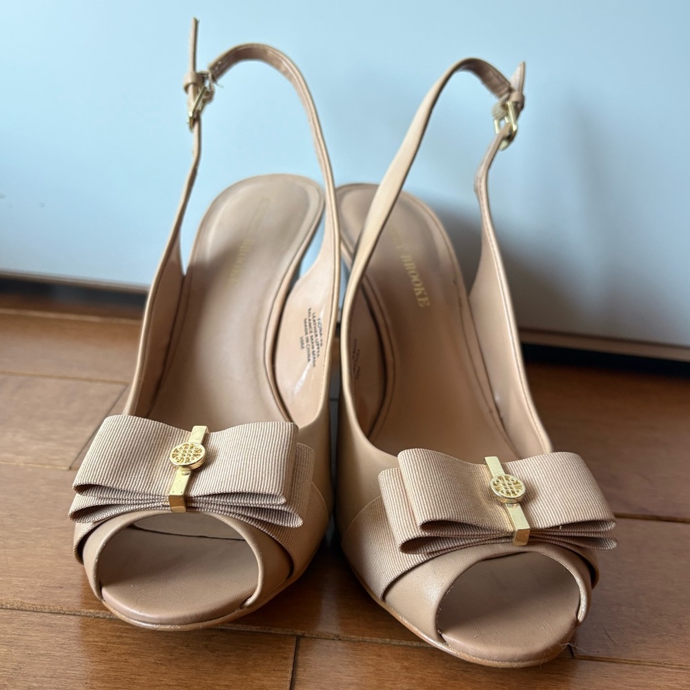 Elegant Tan Slingback Heels with Bow